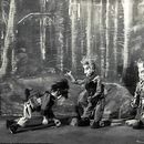 Draamateater: “Nukitsamees” (O. Luts, 1936). Stseen lavastusest (2).