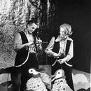 ERN: “Hõbedane sepikoda” (O. Driz, 1973). Pingviinide tants: O. Paesüld, E. Uus.