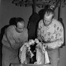 ERN: “Printsess ja kaja” (V. PospiÅilovĆ&nbsp;, 1991). Stseen lavastusest: (vasakult) Ü. Vihma ja A. Talvik nukkudega.