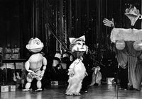 ERN: ā€ā€¦ ja ahne naineā€¯ (R. Rannap, J. Sang, M. Unt, 1981). Stseen lavastusest.